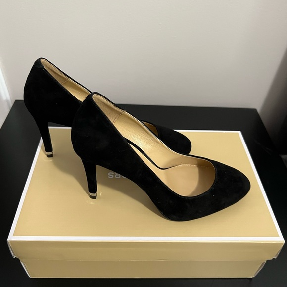 MK Michael Kors Ashby Flex heels pumps, size US 5, New - Picture 5 of 9